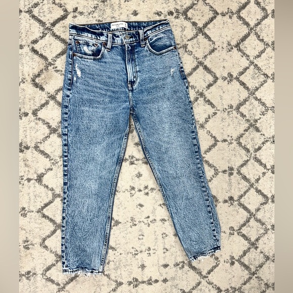 Abercrombie & Fitch Denim - NWOT Abercrombie & Fitch The Mom High Rise Denim Blue Jeans Womens 2s 26​